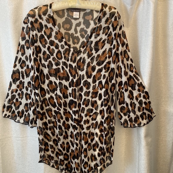 Jordan Taylor White Leopard Cover Up - Picture 2 of 5